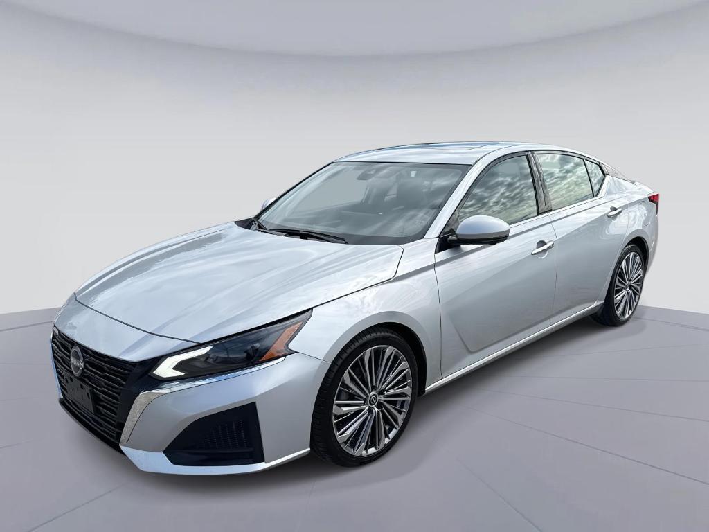 used 2023 Nissan Altima car, priced at $18,495
