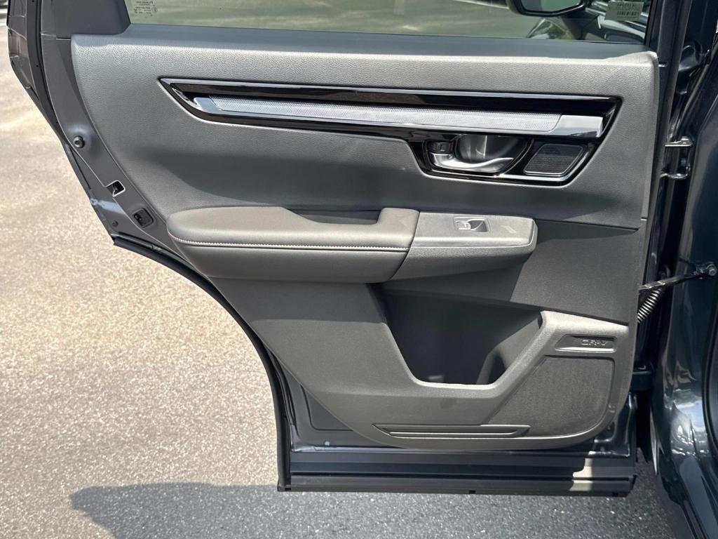 new 2025 Honda CR-V Hybrid car, priced at $42,495