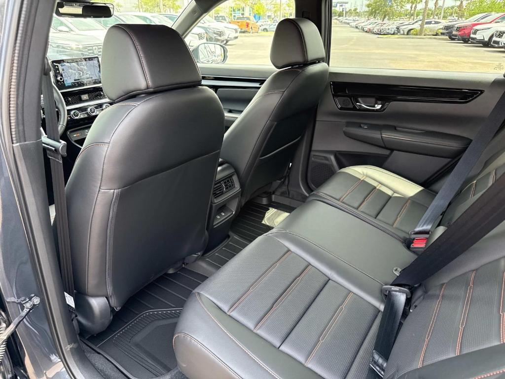new 2025 Honda CR-V Hybrid car, priced at $42,495