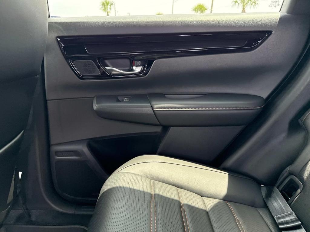 new 2025 Honda CR-V Hybrid car, priced at $42,495