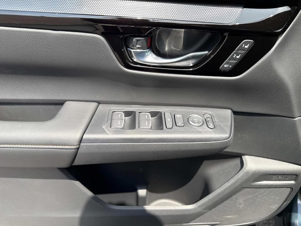 new 2025 Honda CR-V Hybrid car, priced at $42,495