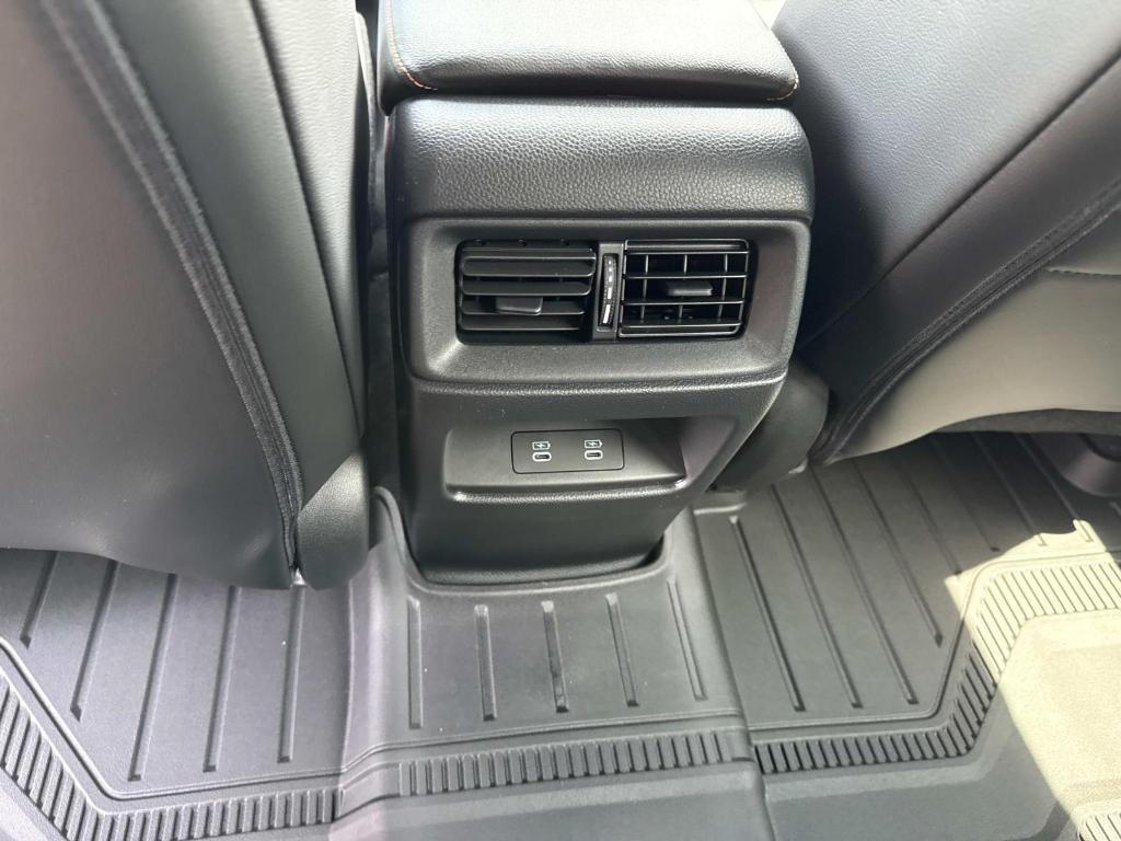 new 2025 Honda CR-V Hybrid car, priced at $42,495