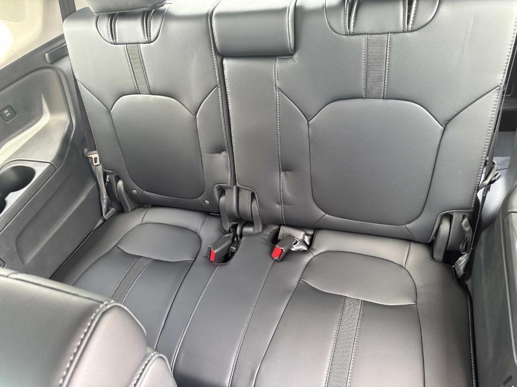 new 2025 Honda Pilot car, priced at $49,680