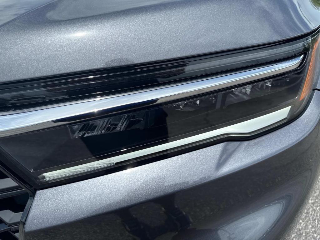 new 2025 Honda Pilot car, priced at $49,680