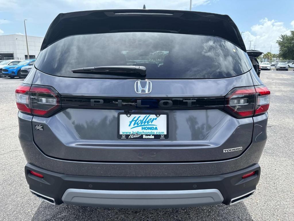 new 2025 Honda Pilot car, priced at $49,680