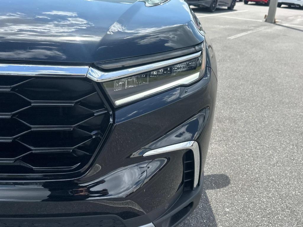 new 2025 Honda Pilot car, priced at $48,950