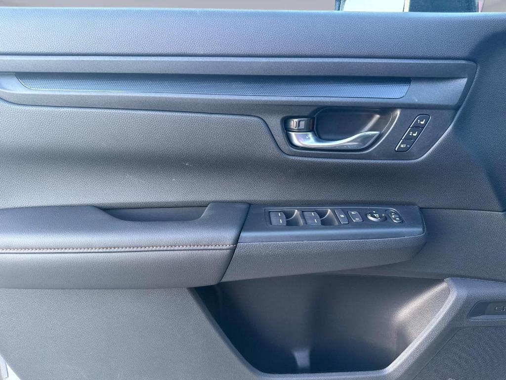 new 2026 Honda CR-V Hybrid car, priced at $40,630