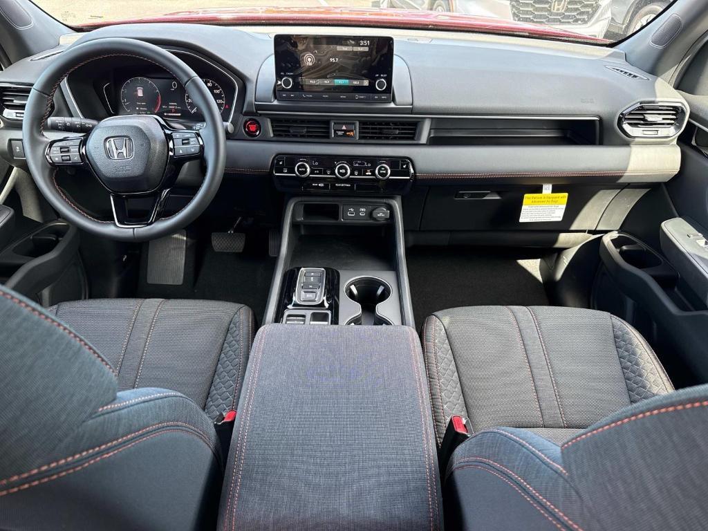 new 2025 Honda Pilot car, priced at $42,105