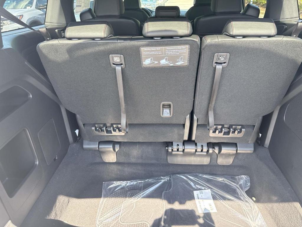 new 2025 Honda Odyssey car, priced at $45,275