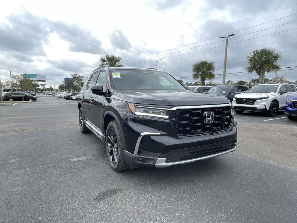 new 2025 Honda Pilot car, priced at $53,195