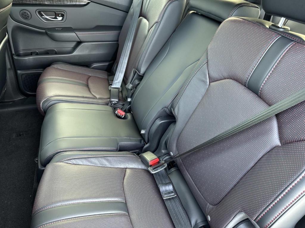new 2025 Honda Pilot car, priced at $56,075