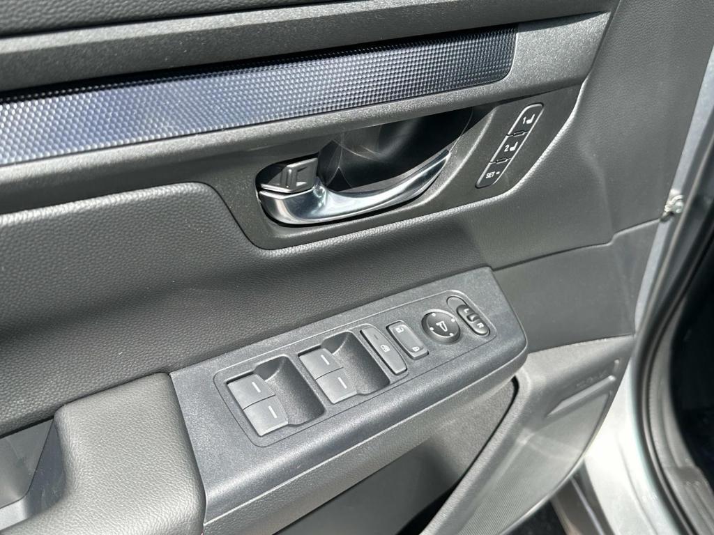 new 2025 Honda CR-V Hybrid car, priced at $39,045