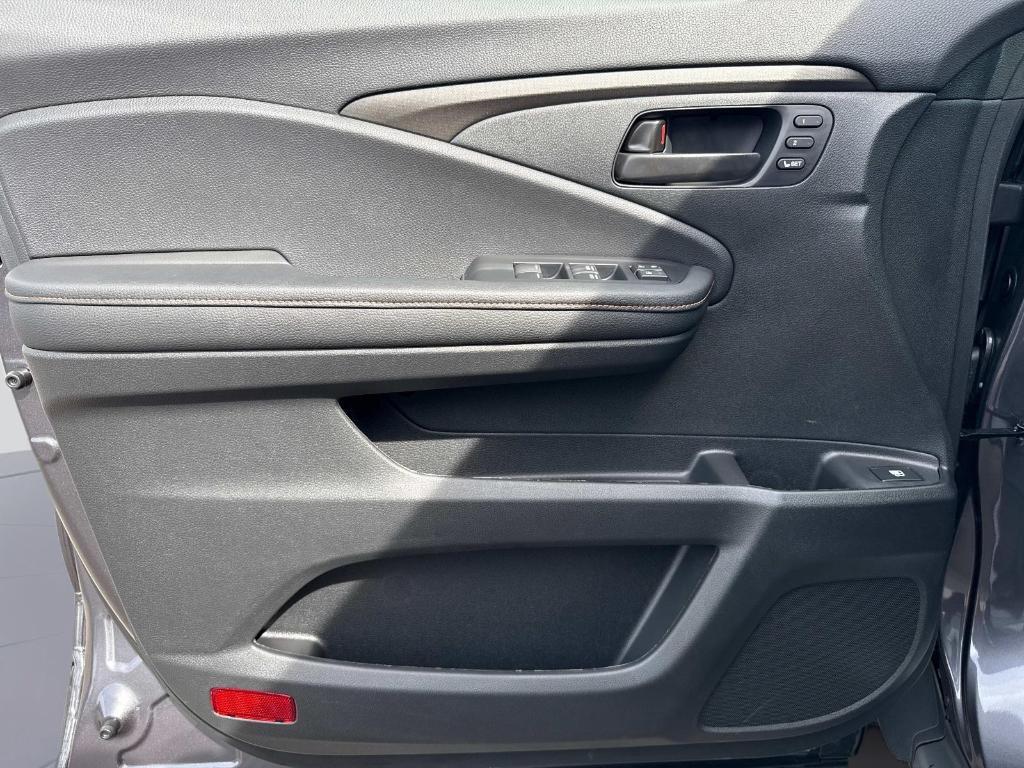 new 2025 Honda Ridgeline car, priced at $45,330