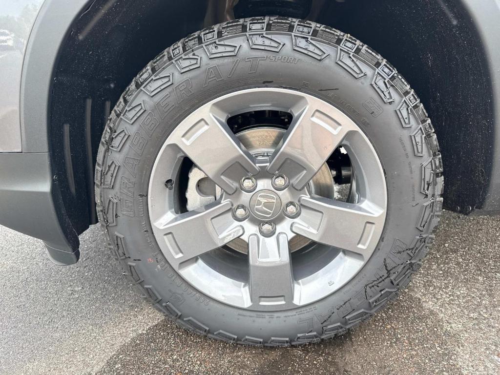 new 2025 Honda Ridgeline car, priced at $45,830