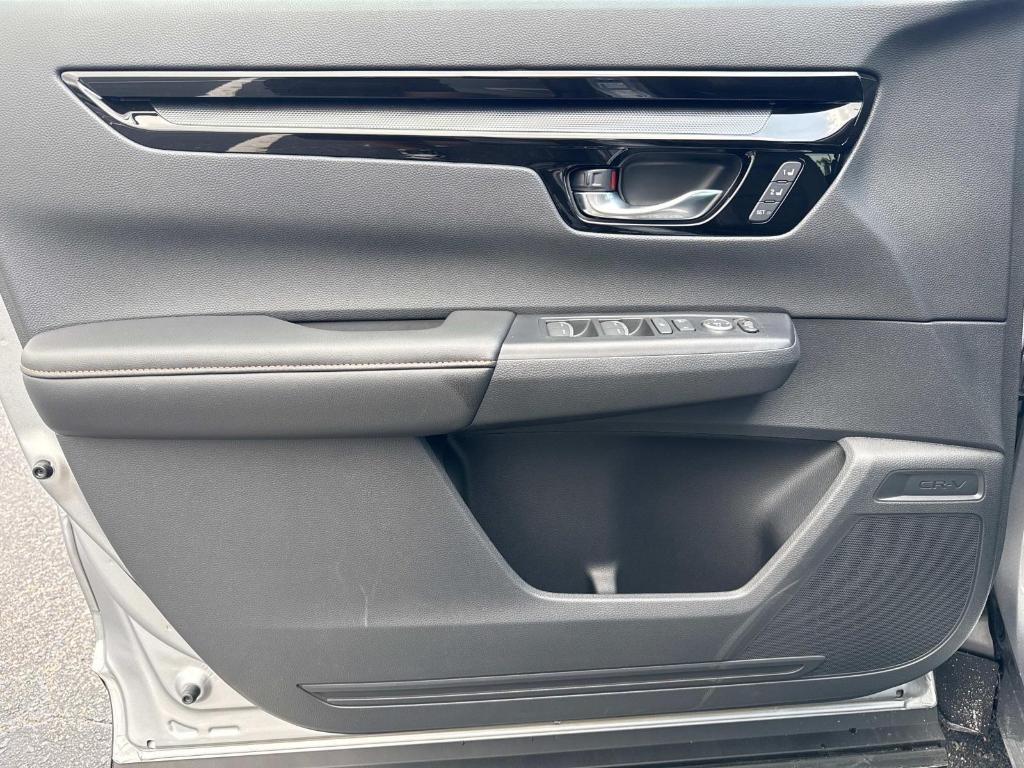 new 2025 Honda CR-V Hybrid car, priced at $42,495