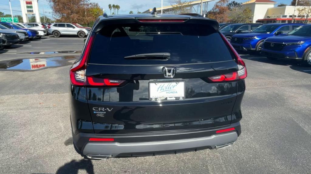 new 2025 Honda CR-V Hybrid car, priced at $36,000