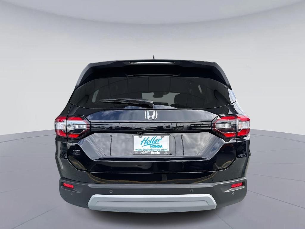 new 2025 Honda Pilot car, priced at $44,995