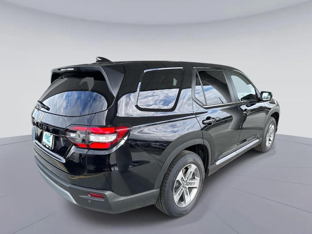 new 2025 Honda Pilot car, priced at $44,995