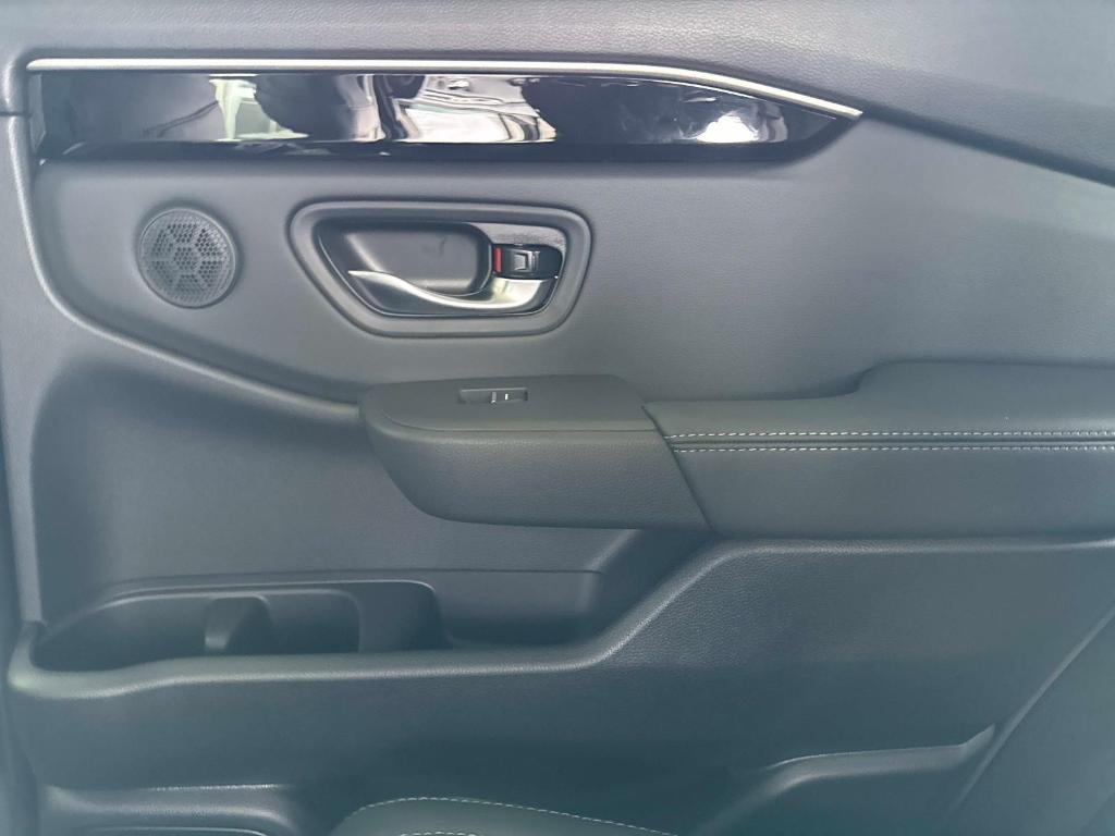 new 2025 Honda Pilot car, priced at $44,995