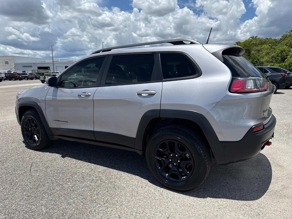 used 2021 Jeep Cherokee car, priced at $22,499