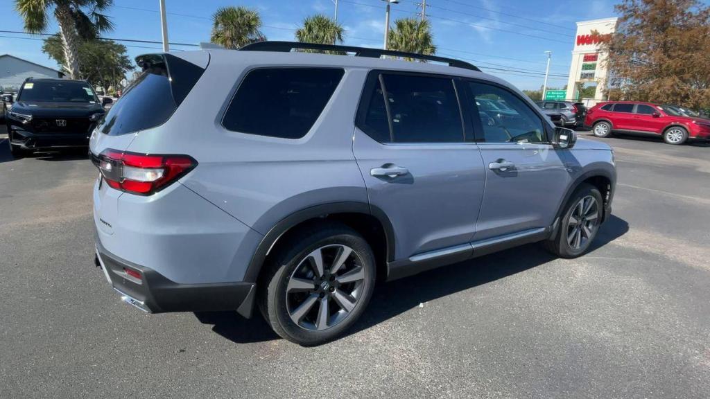 new 2025 Honda Pilot car, priced at $50,340