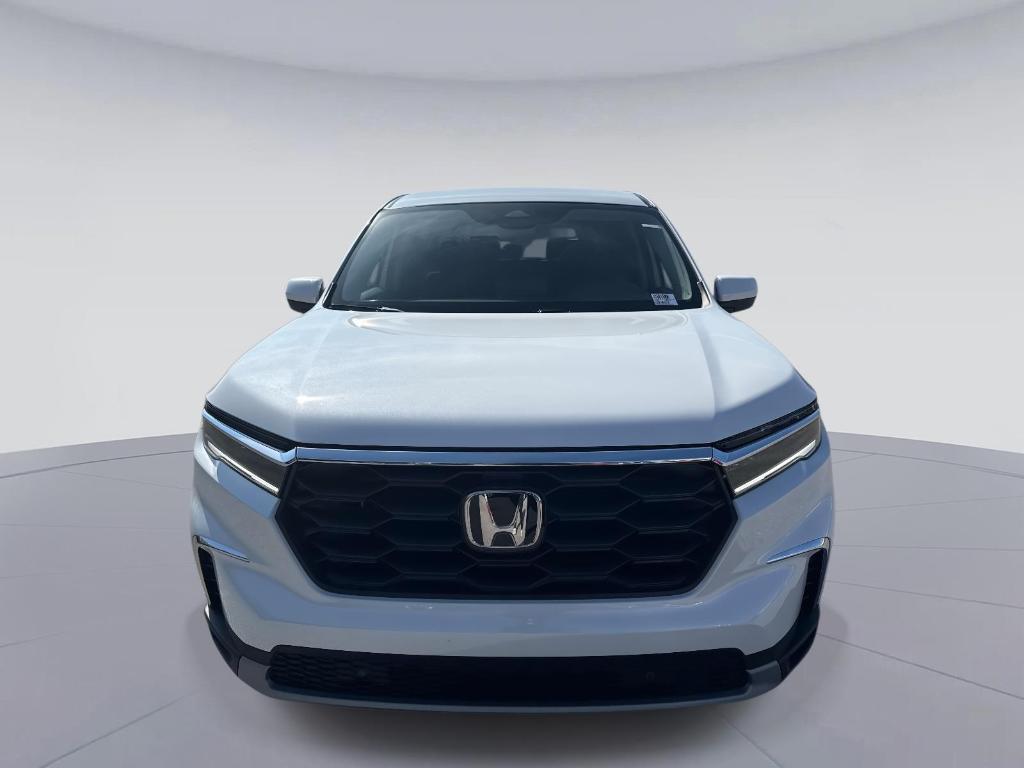 new 2025 Honda Pilot car, priced at $46,050