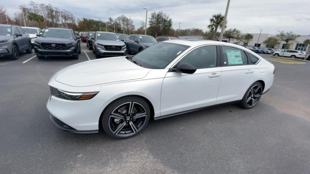 new 2025 Honda Accord Hybrid car, priced at $35,205