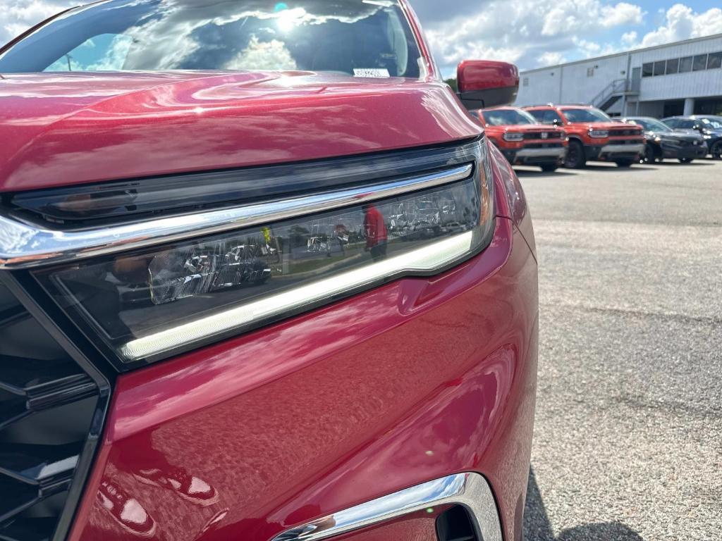 new 2025 Honda Pilot car, priced at $51,305