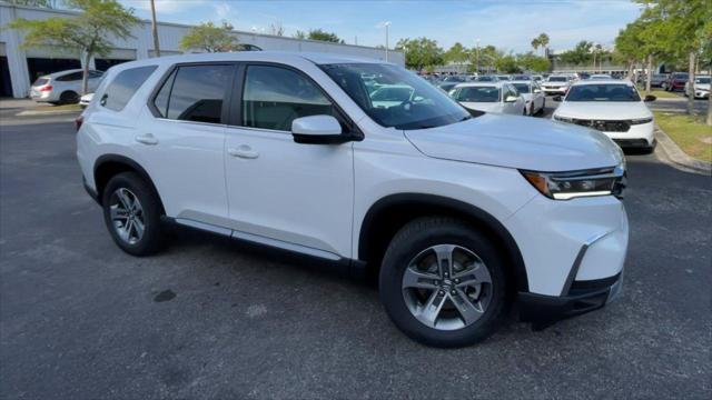 new 2025 Honda Pilot car, priced at $45,050