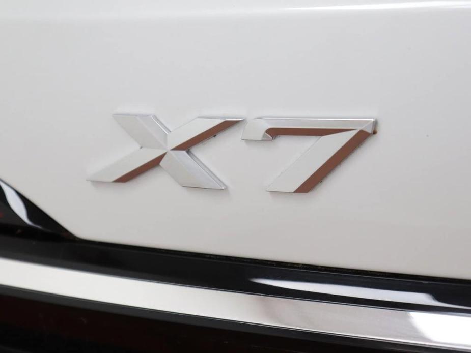 new 2025 BMW X7 car, priced at $93,505