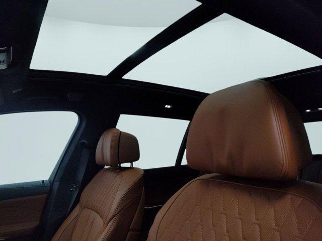 new 2026 BMW X7 car, priced at $105,175