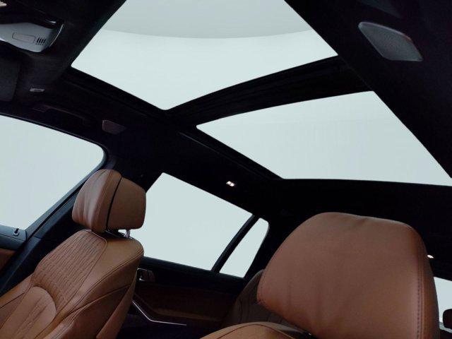 new 2026 BMW X7 car, priced at $127,975
