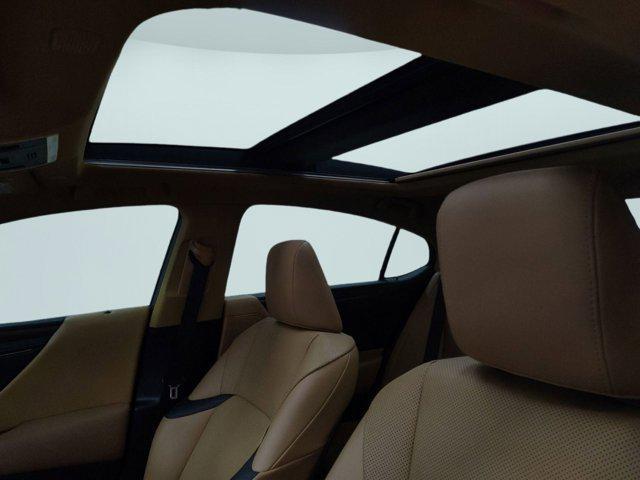 used 2022 Lexus ES 350 car, priced at $29,999