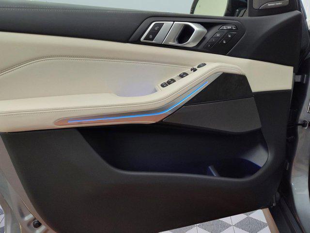 new 2026 BMW X7 car, priced at $101,125