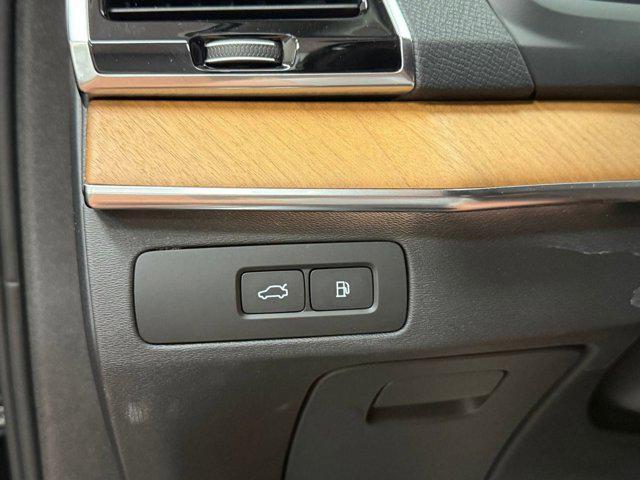 used 2024 Volvo XC90 Recharge Plug-In Hybrid car, priced at $47,986