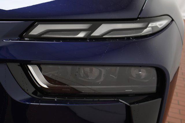 new 2025 BMW X7 car, priced at $99,825