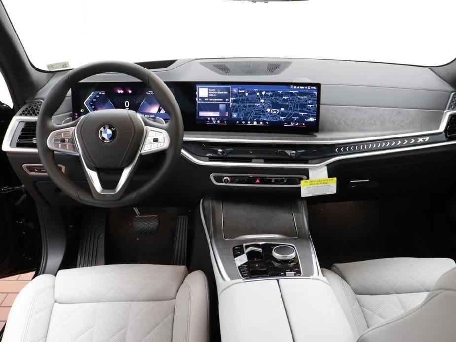 new 2025 BMW X7 car, priced at $93,870