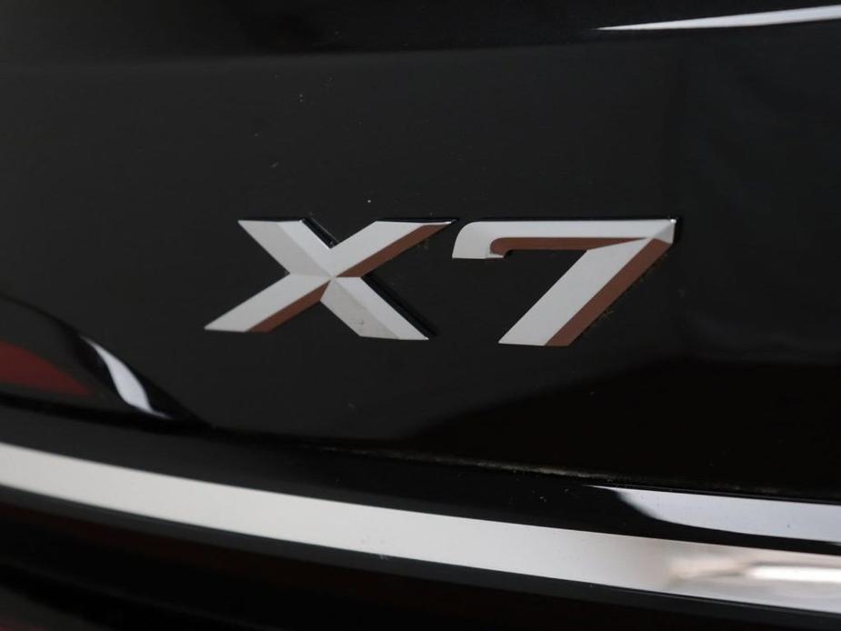 new 2025 BMW X7 car, priced at $93,870