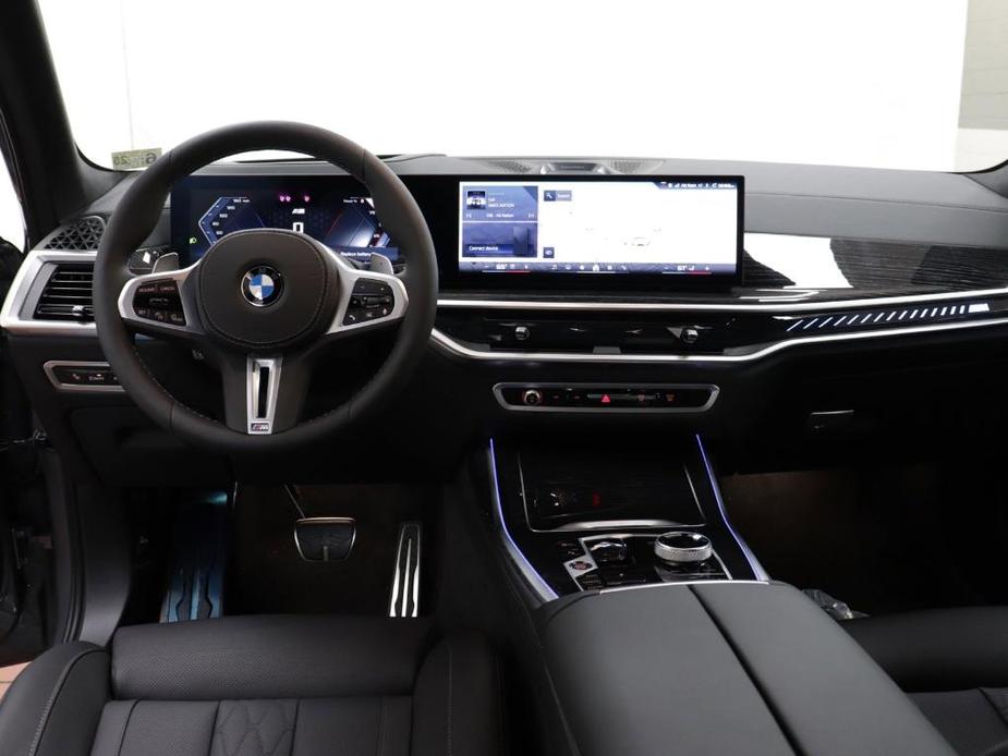 new 2025 BMW X7 car, priced at $123,505