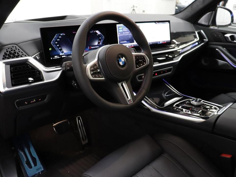 new 2025 BMW X7 car, priced at $123,505