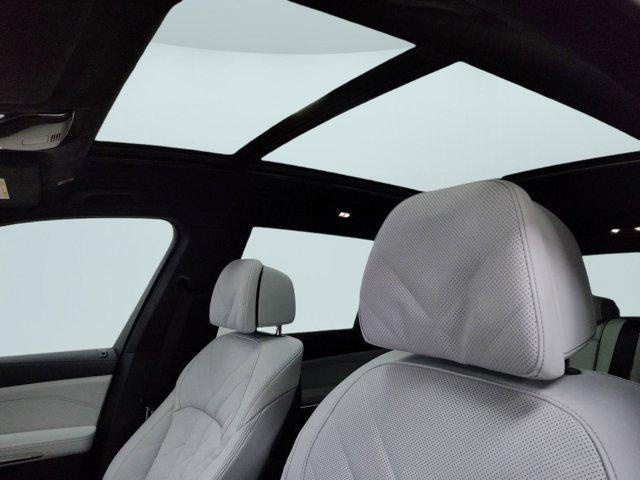 new 2026 BMW X7 car, priced at $99,425