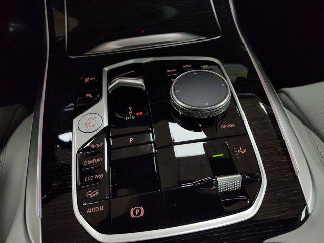 new 2026 BMW X7 car, priced at $99,425