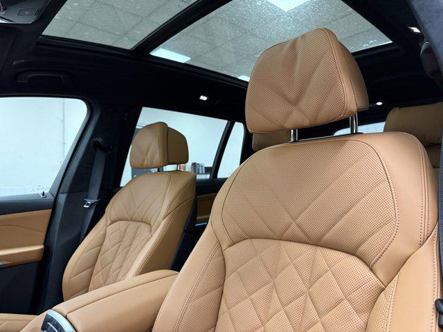 new 2025 BMW X7 car, priced at $97,875