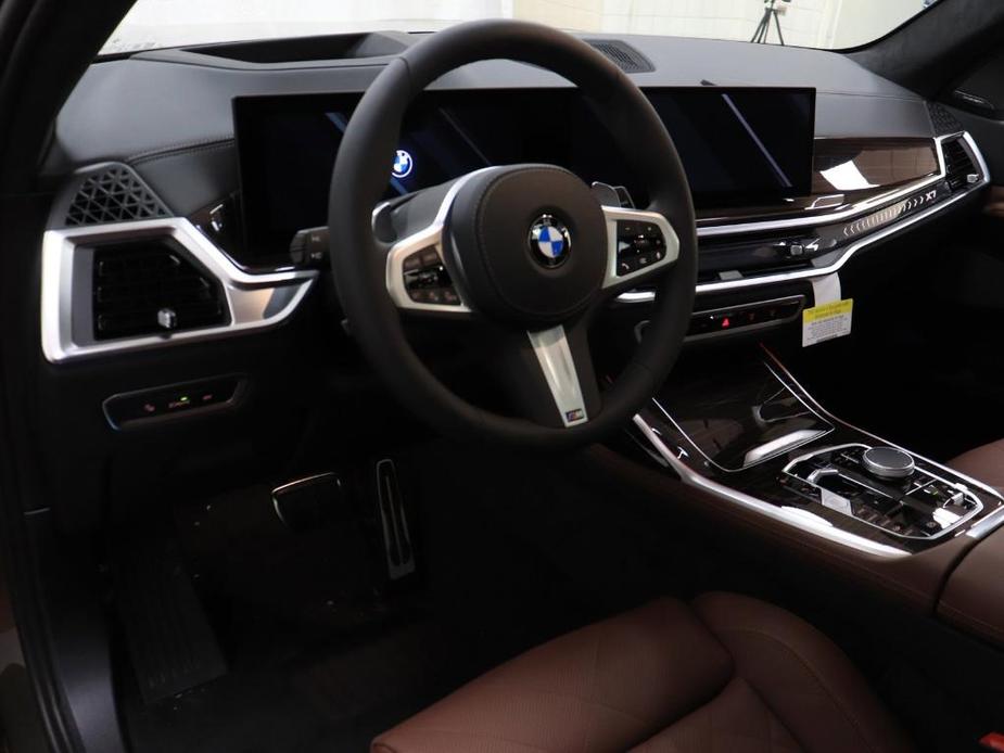 new 2025 BMW X7 car, priced at $94,575