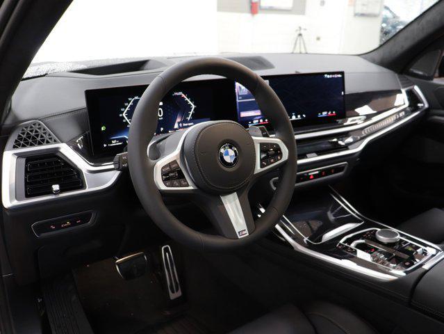 new 2025 BMW X7 car, priced at $95,425