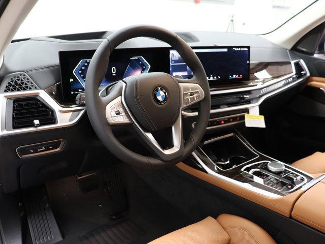 new 2025 BMW X7 car, priced at $89,275