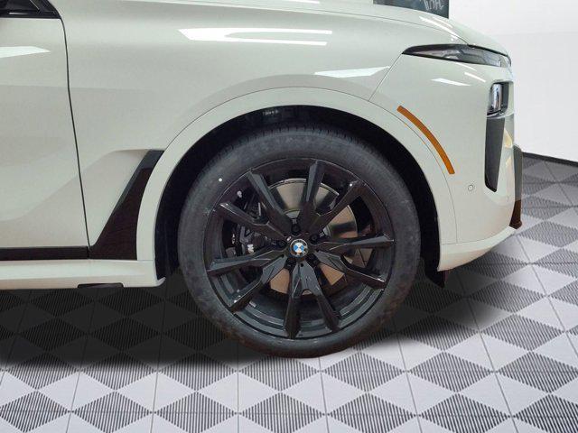 new 2026 BMW X7 car, priced at $100,180