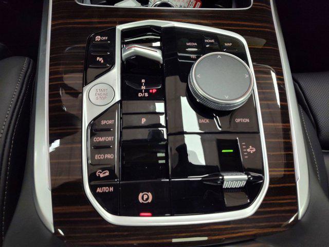 new 2026 BMW X7 car, priced at $100,180