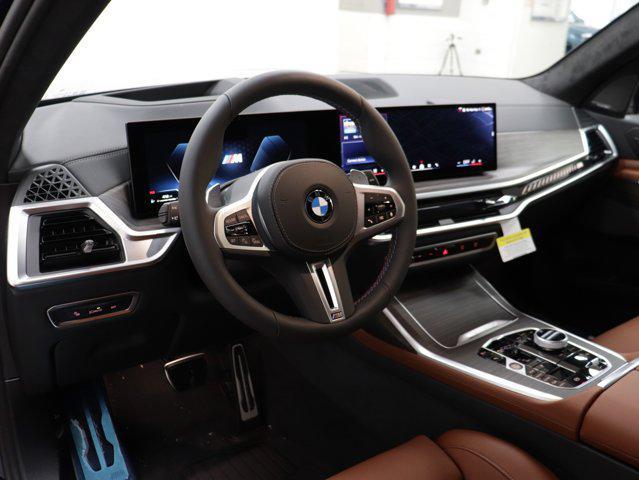 new 2025 BMW X7 car, priced at $118,025