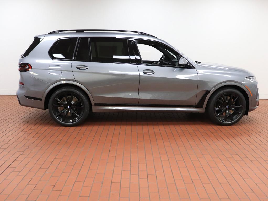 new 2025 BMW X7 car, priced at $97,075